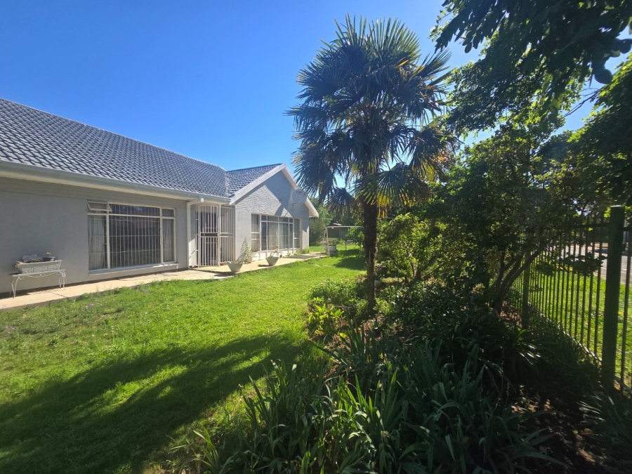 5 Bedroom Property for Sale in Fichardt Park Free State